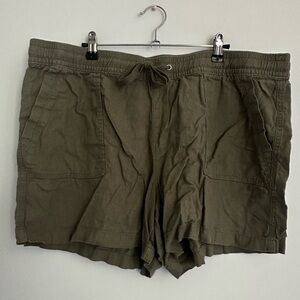 Nautica | Woman’s Sz XXL | Olive Green Elastic Waist Shorts